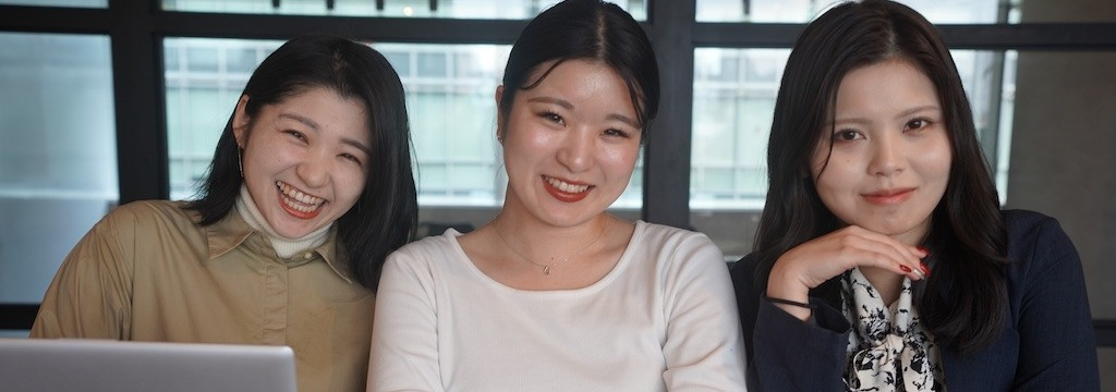 株式会社シンプレの【未経験歓迎！人事採用アシスタント】基礎的なビジネススキルや就活に活かせる裏事情を学べる★服装・髪型自由★27卒・28卒・29卒歓迎！のカバー画像