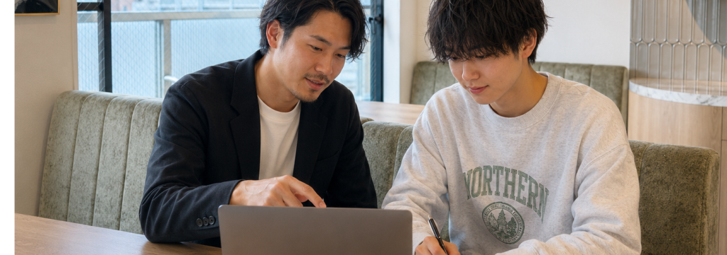 FISM株式会社の【採用直結／東京／新宿／全学年OK】インフルエンサーとクライアントの架け橋を担うプランニングポジション！大手メーカーとも直接取引でWebマーケティングの幅広い経験がしたい方集まれ！のカバー画像