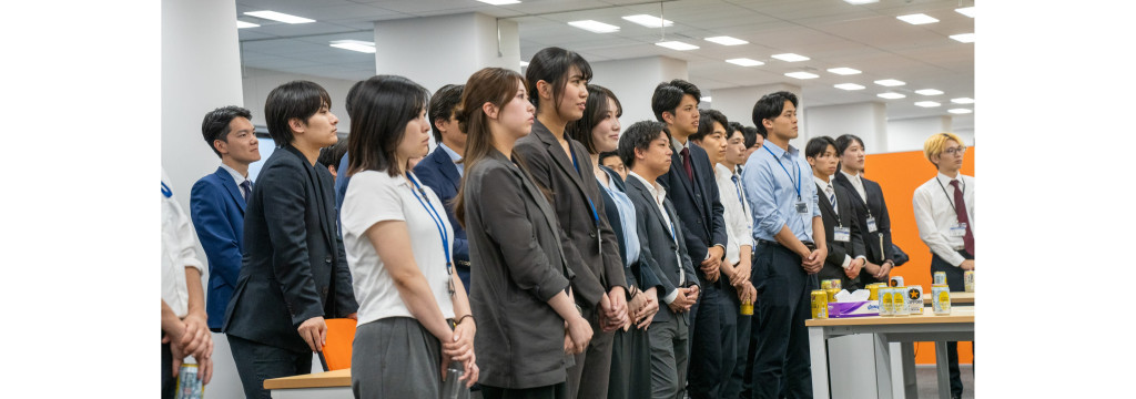 株式会社ワールドットの業界特化型の「総合コンサルティングファーム」へ。あなたの専門性を掛け合わせ、市場を切り拓く。のカバー画像