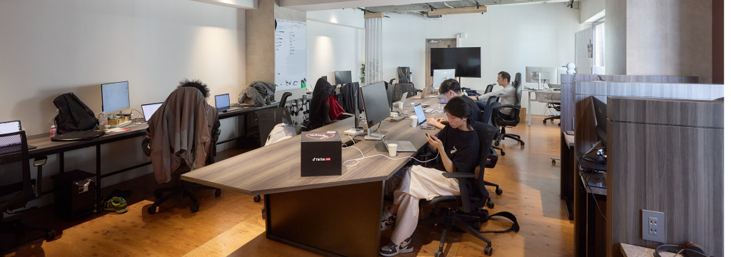 株式会社Legal Innovation Labの【人気TikTokライバーをサポート！】世界トップクラスのライバー事務所で営業・企画業務を通して、学びながら稼げるインターン！ #未経験歓迎 #土日OK!のカバー画像