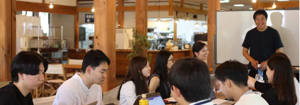 オンライントラベル株式会社の【圧倒的成長環境×仕掛け人】旅のWebサービスをキミのデータと感性で動かせ！ユーザー視点のUI改善からSNS運用まで、マーケティングの裏側を丸ごと学び圧倒的「実践力」を掴む長期インターンのカバー画像
