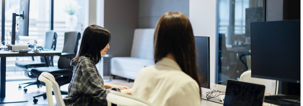 株式会社BELLOWLの【大学1・2年生歓迎！】英語を使って働く！実践的リサーチ・コンサル職のカバー画像