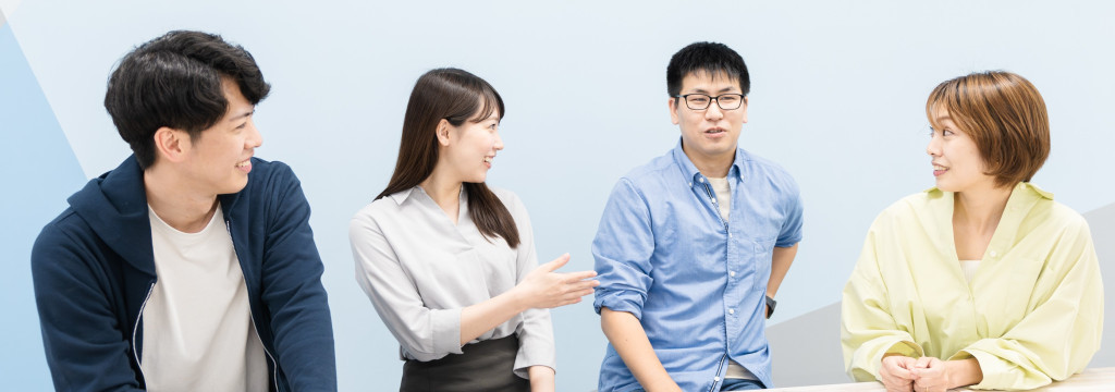 クロスマート株式会社の【年内内定直結型！まずは１DAYから！】都内2店舗に1店舗が導入｜大学3年生大歓迎｜サイバーエージェント出身社長｜25兆円規模の食品業界に挑むBtoB SaaS企業を体験できる長期インターンのカバー画像