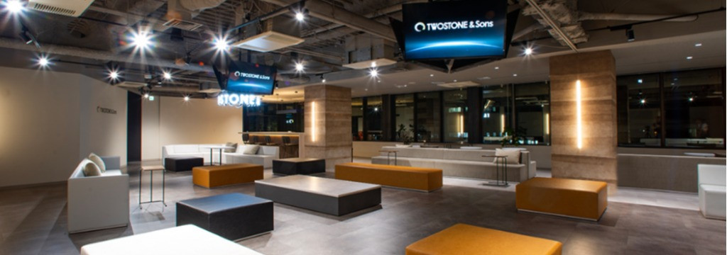 株式会社TWOSTONE&Sonsの【IT/コンサルティング業界志望者必見‼】未経験者大歓迎！時価総額350億の上場企業でスキルを獲得！のカバー画像