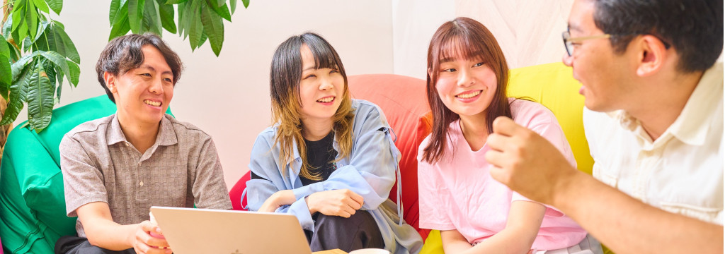 株式会社コンフィデンス・インターワークスの【上場企業で圧倒的成長を】人材×エンタメ業界で営業スキルをゼロから身に着ける！「就活」の全てを知りたい方へ｜内定ルートあり／商社・ゲーム会社等で内定実績も◎｜新宿三丁目駅直結／交通費全額支給のカバー画像