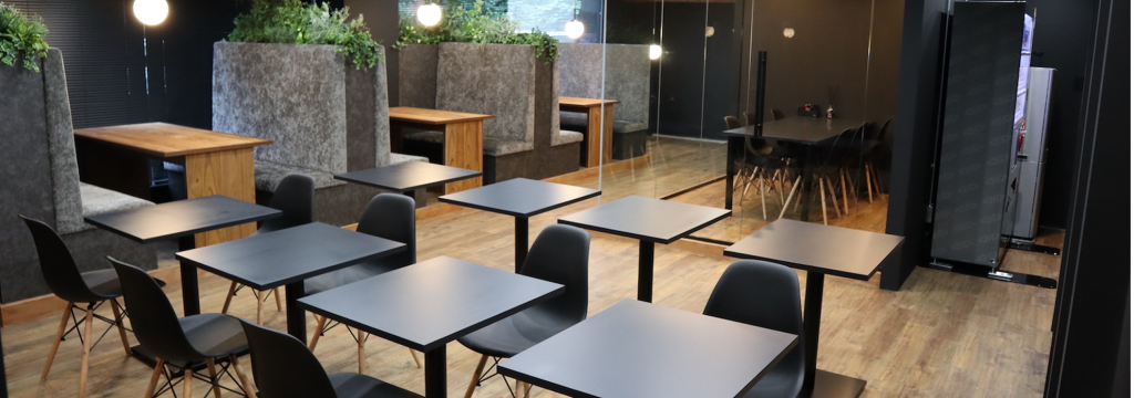 株式会社アップグレードの【東大・戦略コンサル出身CEO】経営直下の「BizDev (事業責任者候補)」 - マーケティング戦略からプロダクト改善まで、事業成長に裁量を持つのカバー画像