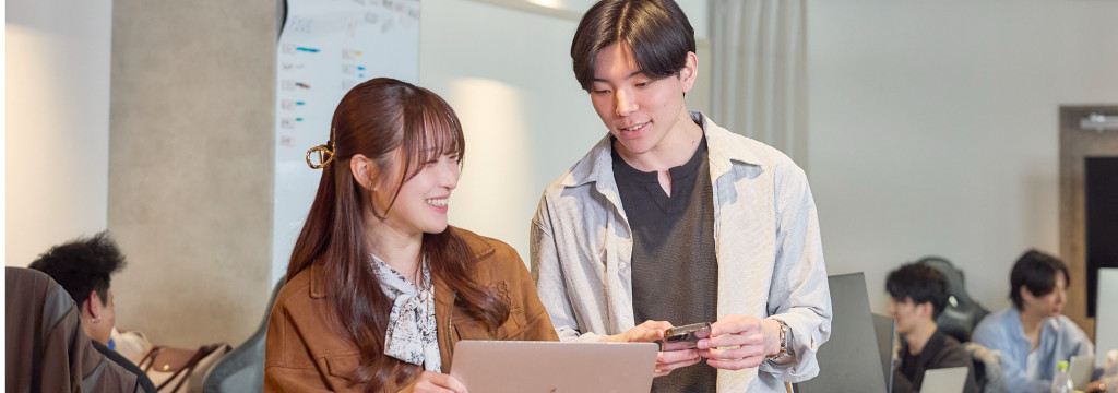 株式会社estraの【企画】TikTok界の次世代スターを発掘・育成！元ByteDance/HYBE/サイバーエージェント出身経営陣直下のエンタメ企画職インターン#未経験歓迎 #土日OK!のカバー画像